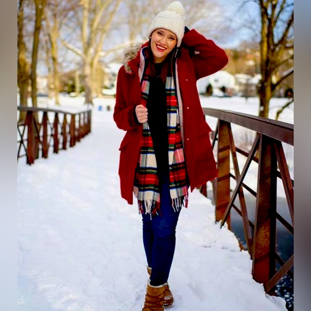 Women’s Winter Coat Parka Removable Hood NWT Maroon